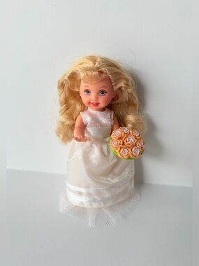 Barbie Kelly doll - bride Kelly